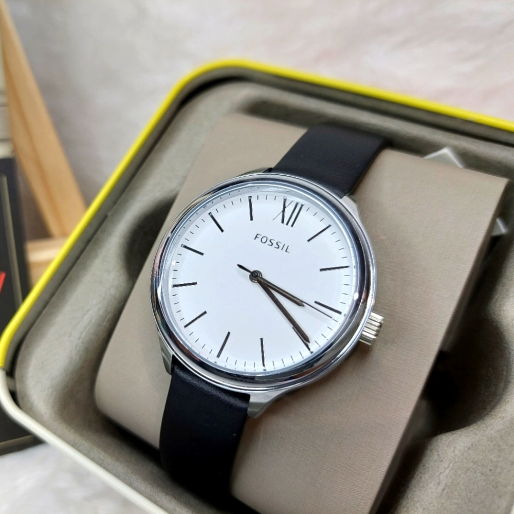 🎀Fossil women's watch